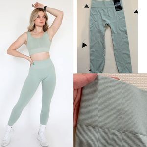 NWT GARAGE seamless ribbed shaping leggings size M Sage Green